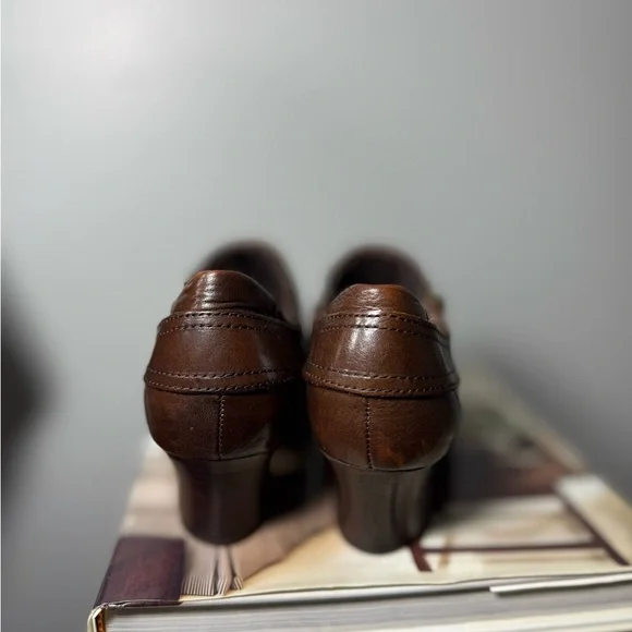 Born Brown Size 8 Leather Ankle Boots - Picture 4 of 14